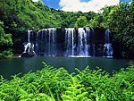 山间溪流