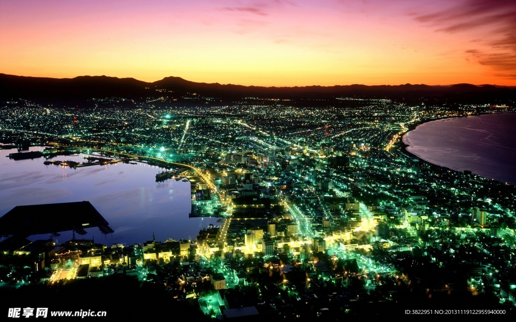 城市黎明夜景