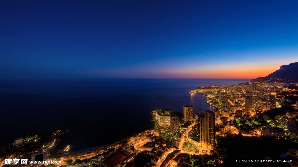 海边城市夜景