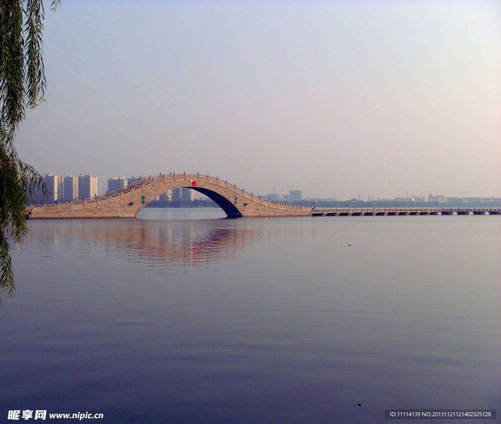 湖畔风景
