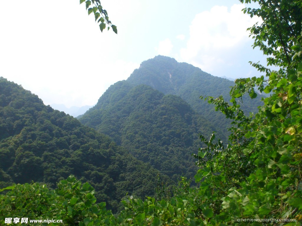 秦岭红河谷大山