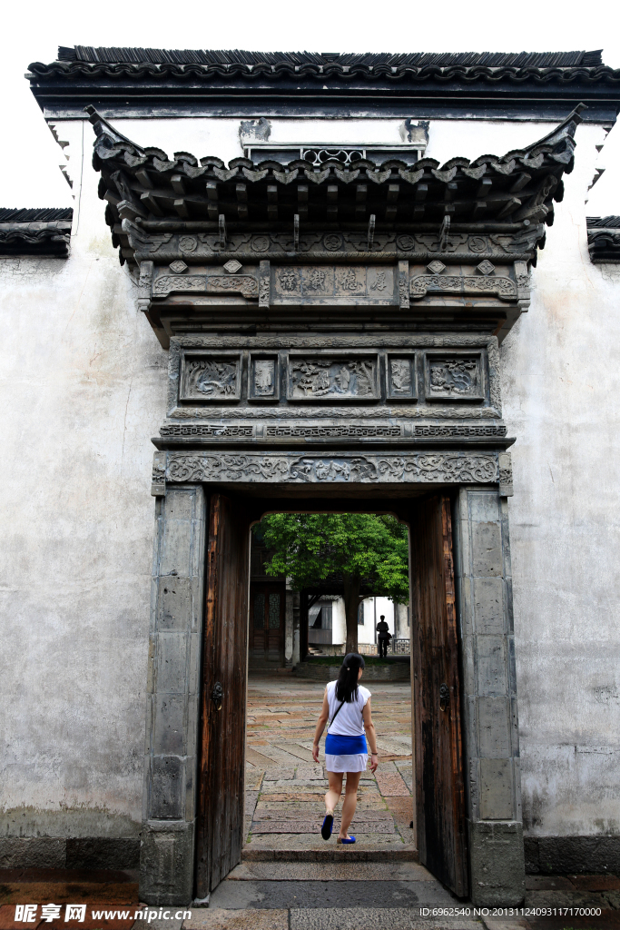 走进乌镇