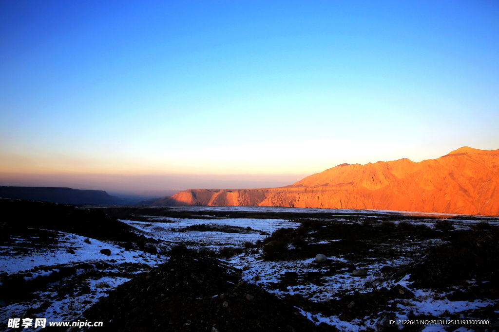 峡谷夕阳