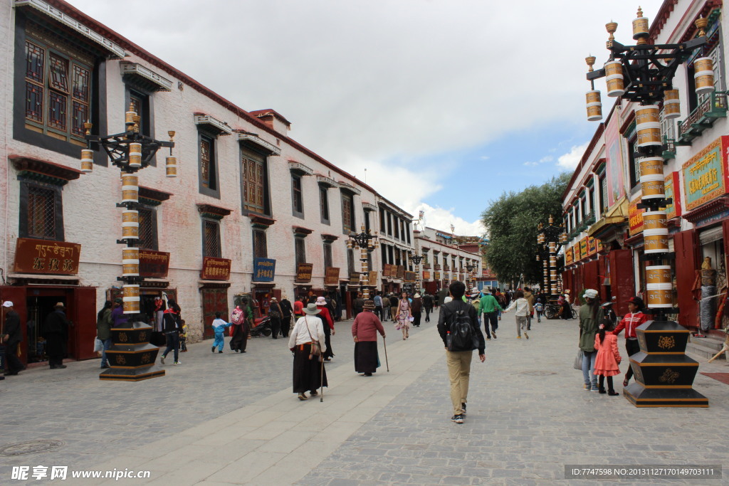 拉萨藏式大街