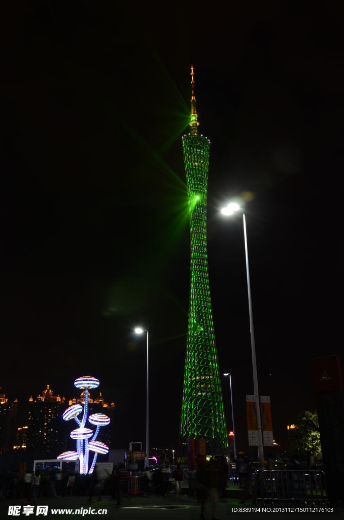 绿色广州塔夜景