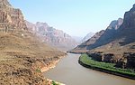 山间河流