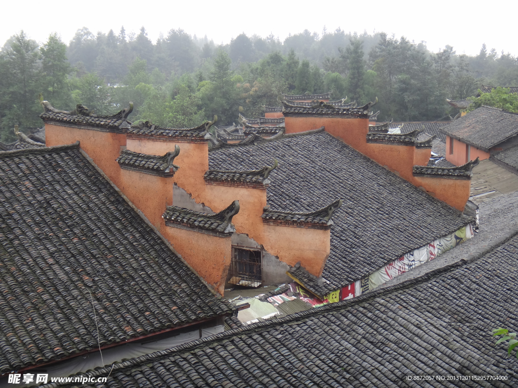 屋檐