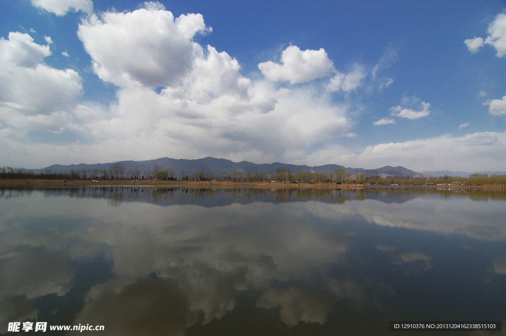 湖光山色