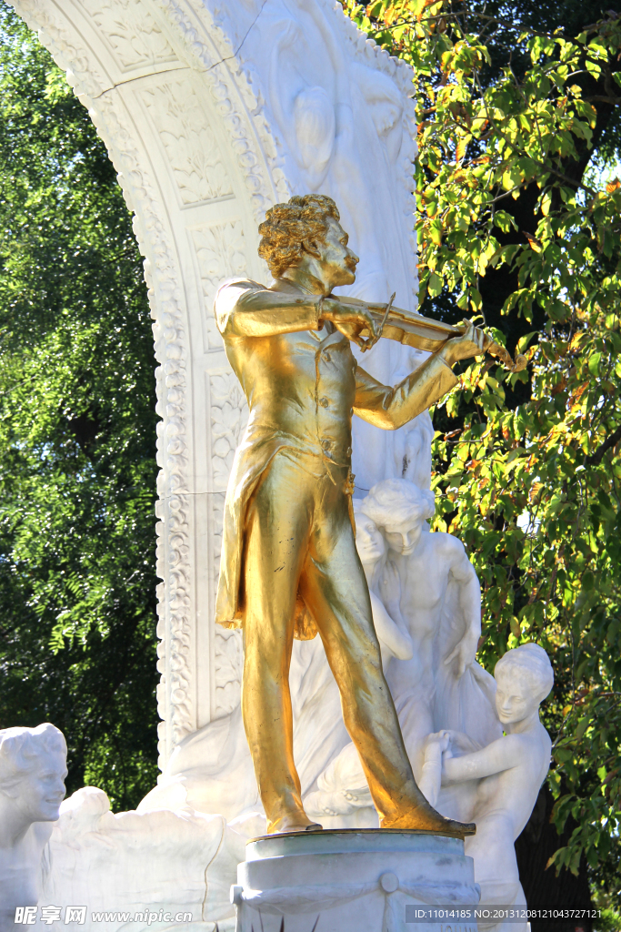 金色雕像约翰·施特劳