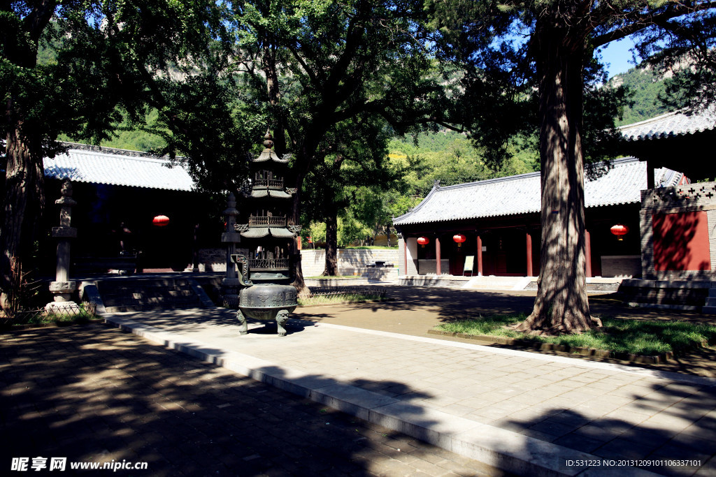 灵岩寺