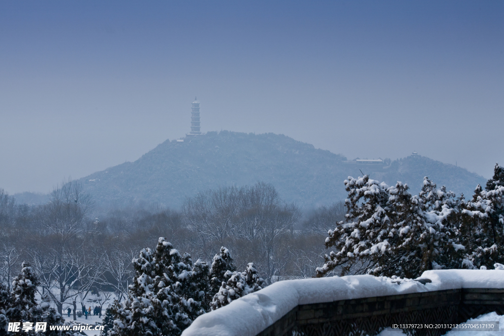 玉泉山雪景