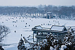 雪中石坊