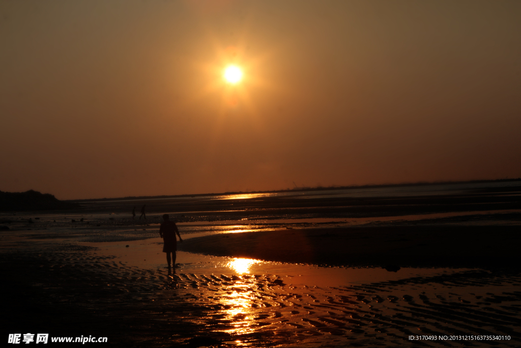 海边剪影夕阳