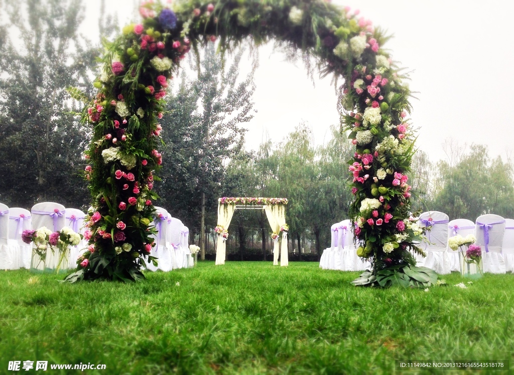 婚礼拱门