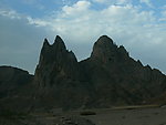 亚丁的高山