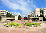 清华东门