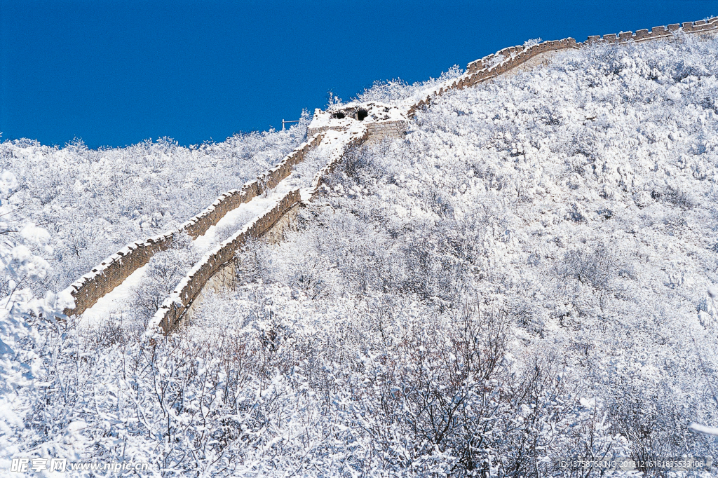 雪中长城