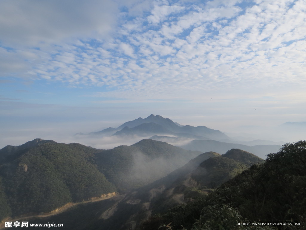 广东第一峰山景