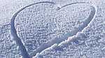 雪地浪漫心型