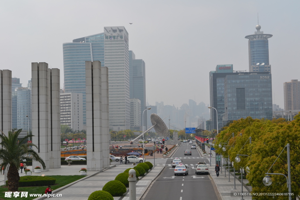 浦东世纪广场街景图