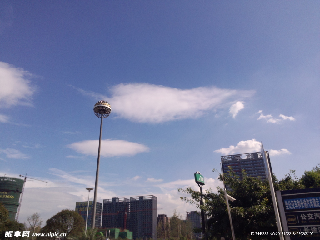 蓝天 白云