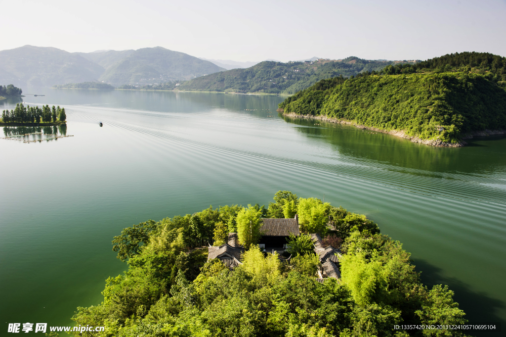 青山 绿水