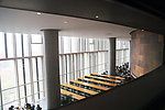 上海浦东图书馆借阅区