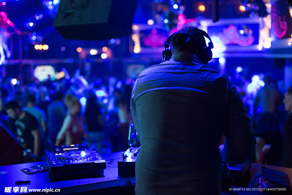 夜店DJ