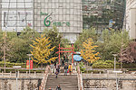 泉城护城河畔