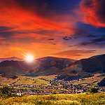 夕阳山景