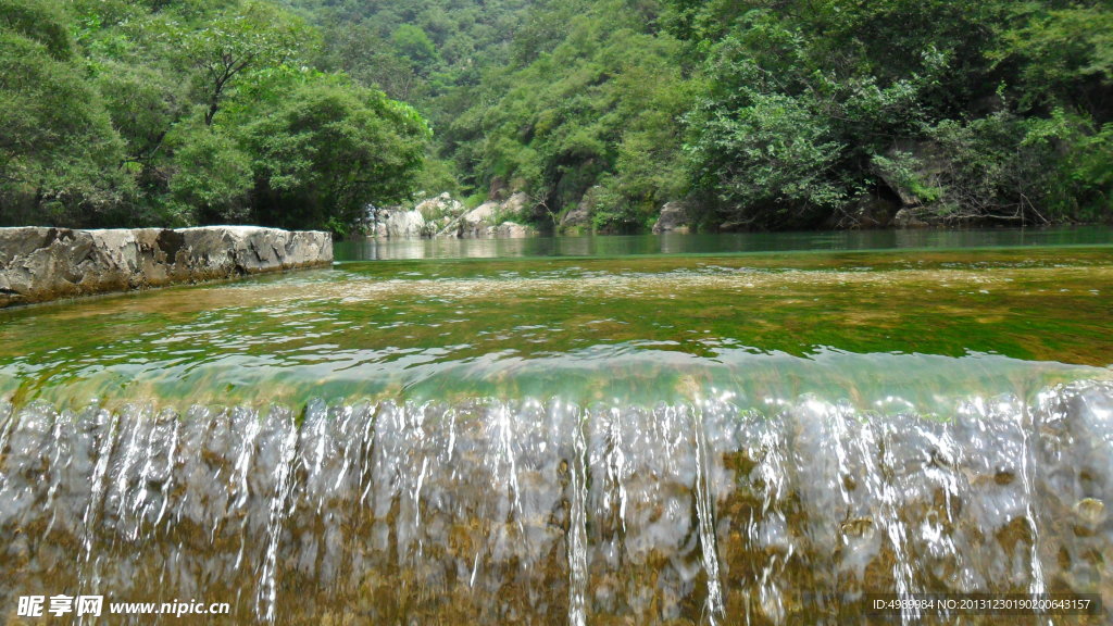 景区河流