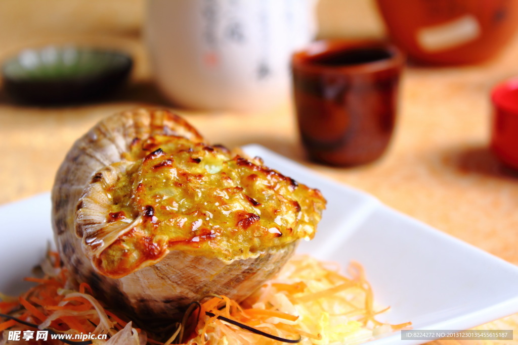 格兰鲜蟹肉焗酿响螺