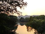 西湖傍晚图