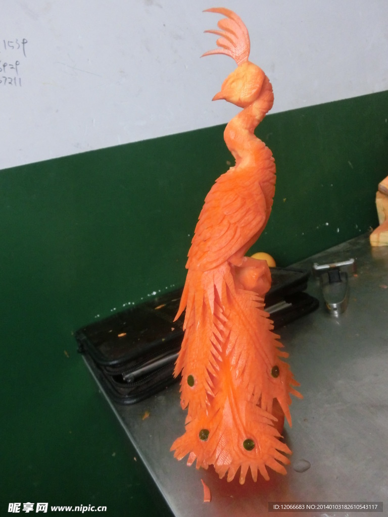 盘饰雕刻食雕孔雀