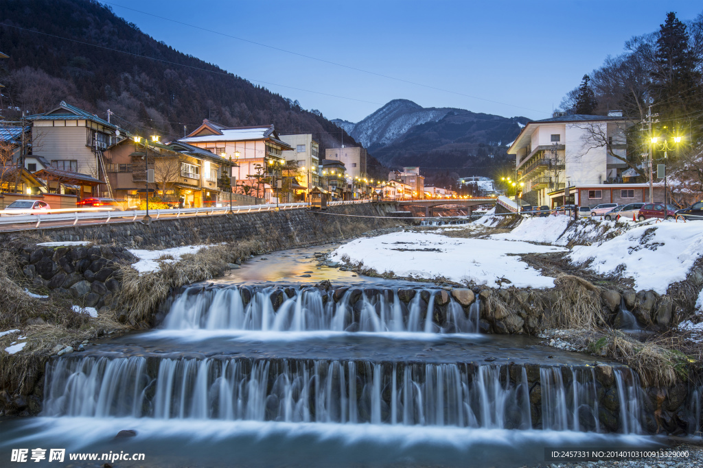 山村夜景