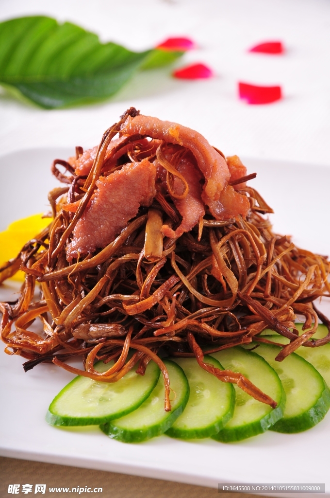 茶树菇猪颈肉
