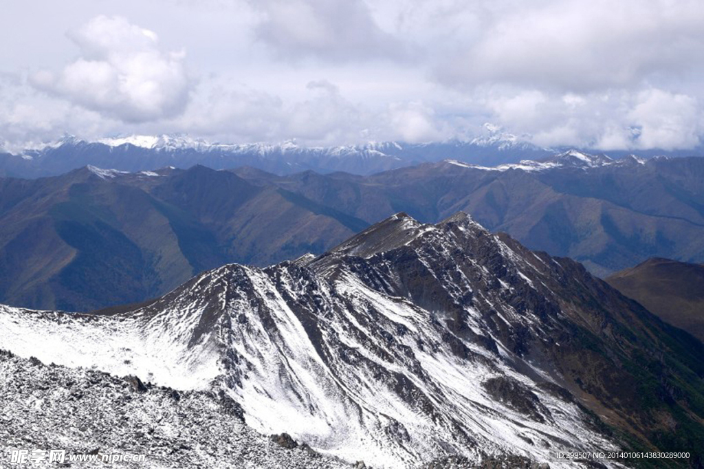 四姑娘山 雪山 海拔