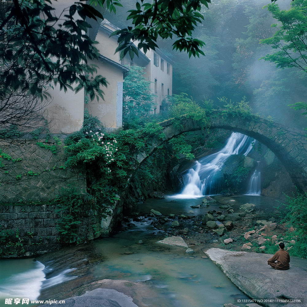 风景摄影瀑布寺庙