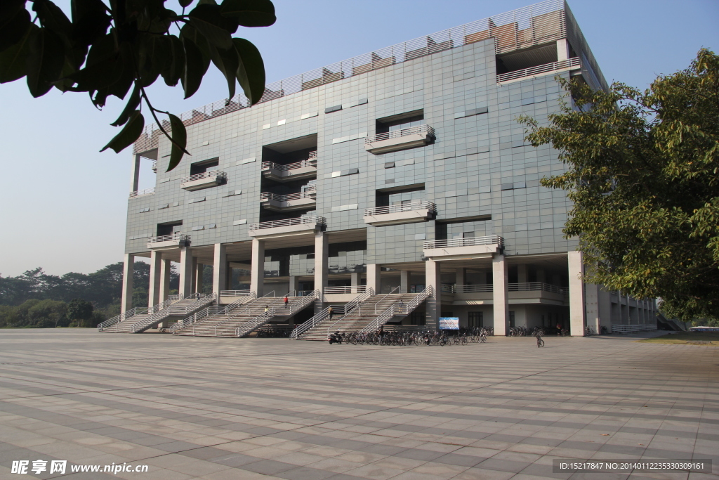 广东工业大学图书馆