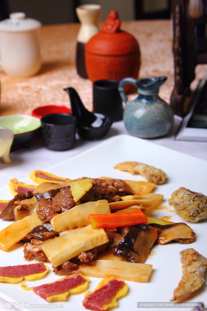 烧云腿乳鸽片