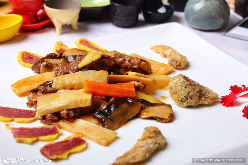 烧云腿乳鸽片