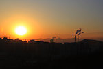 夕阳下的烟雾