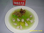 群鹅追月影