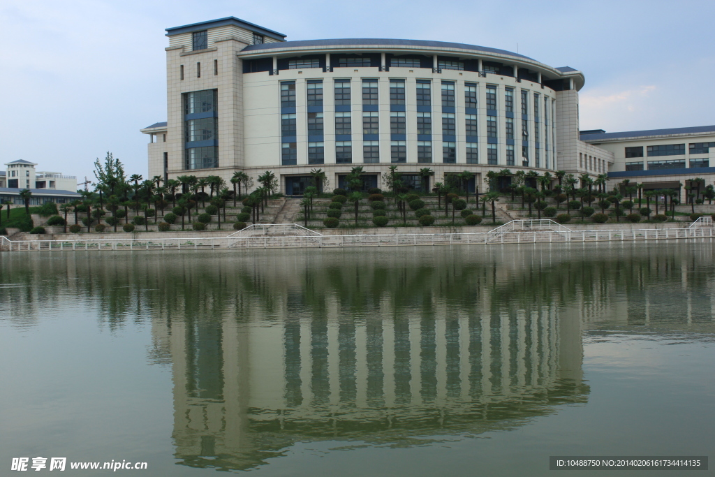 南京审计学院