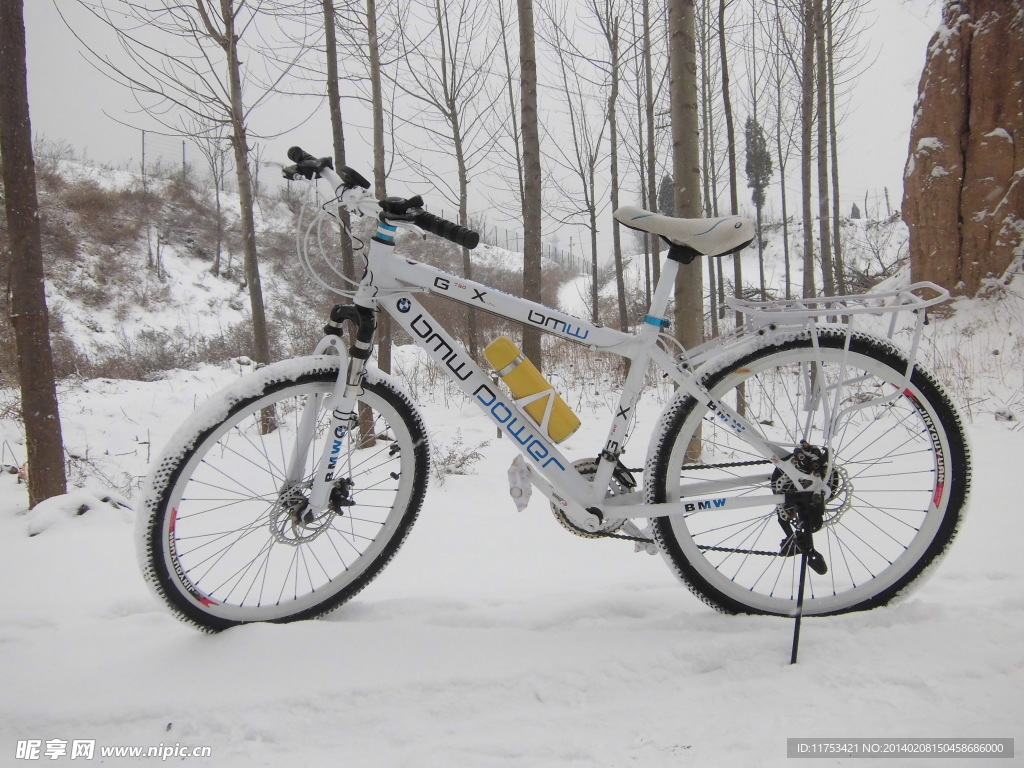 雪地自行车