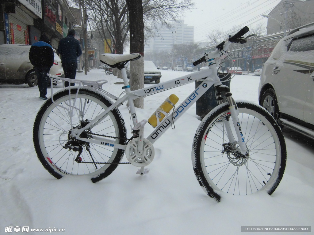 雪地自行车