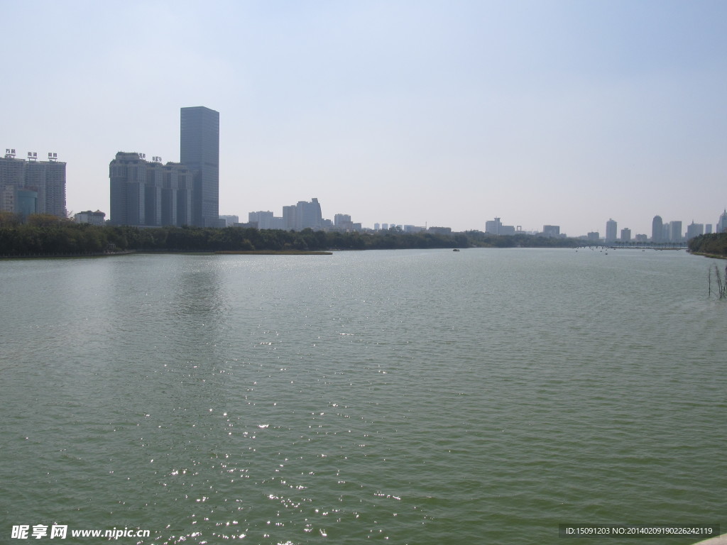 湖景