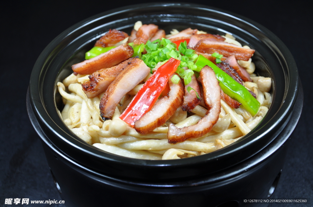 腊肉刀削面