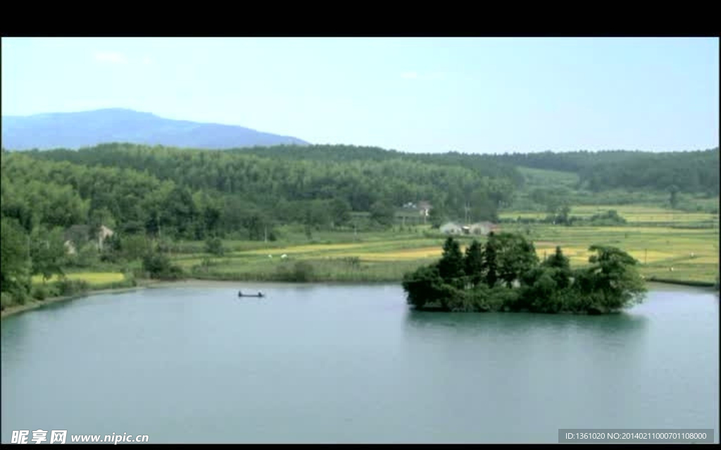 湖水小舟风景画视频