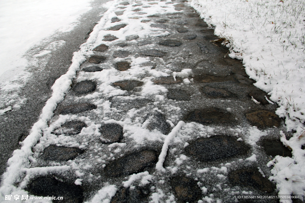 雪中小路